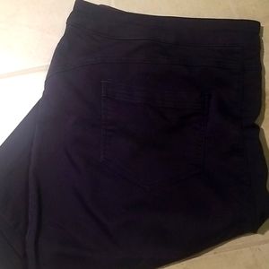 Navy blue capris
